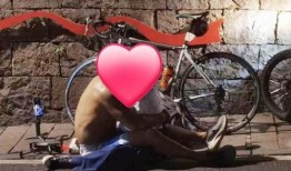 吃瓜围观第一视角视频,吃瓜围观现场直击