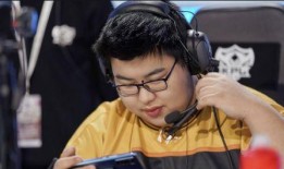 职业选手小胖吃瓜视频,揭秘职业选手的日常生活与趣味瞬间