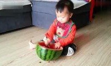 吃瓜贵州父女视频,温馨互动展现家庭温情