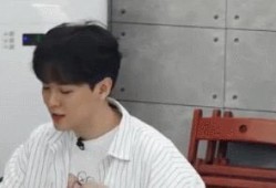 做家务的男人吃瓜视频在线观看,家务背后的温馨与感动